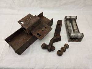 lot 79 image: Roller Fairlead for Winch, Receiver Hitch, Forklift Adapter