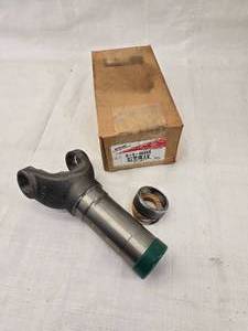 lot 102 image: New Spicer 1350 Series Slip Yoke