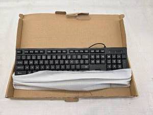 lot 104 image: New Computer Keyboard