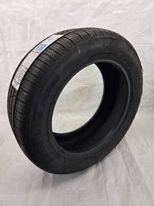 lot 105 image: (1) New Mastercraft LSR Grand Touring Tire 20555R16