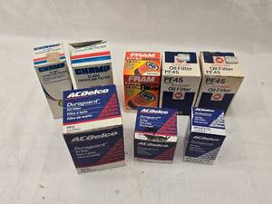 lot 125 image: Misc. Fuel and Oil Filters