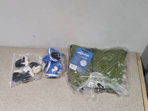lot 30 image: NEW KURGO ASSORTED PET SUPPLIES
