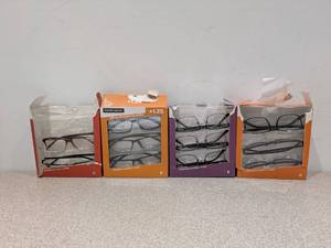 lot 68 image: 4 PACKS OF FOSTER GRANT ASSORTED READERS