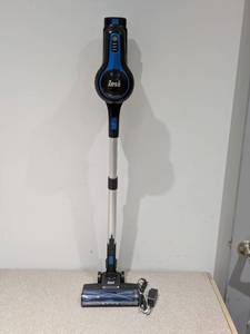lot 99 image: NEW INSE VACUUM CLEANER