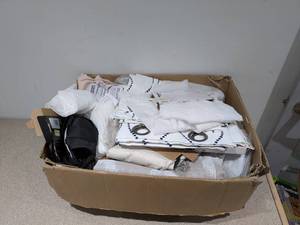lot 101 image: ASSORTED BOX OF CURTAINS (15)