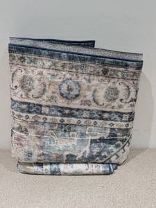 lot 124 image: WYATT & ASH GERALDINE MACHINE WASHABLE AREA RUG 5x7