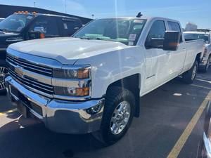 lot 9 image: 2015 Chevrolet Silverado 3500HD LT 4x4