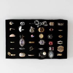 lot 32 image: Costume Jewelry Ring Lot of 36