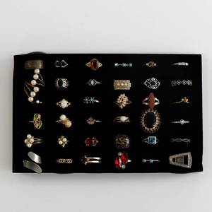 lot 31 image: Costume Jewelry Ring Lot of 36