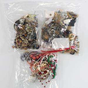 lot 55 image: Large Costume Jewelry Lot