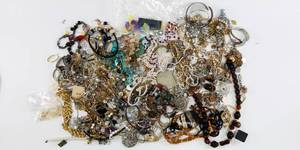 lot 50 image: Large Costume Jewelry Lot
