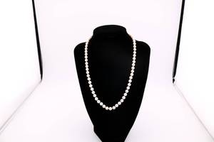 lot 7 image:  Pearl Necklace w 14K Clasp