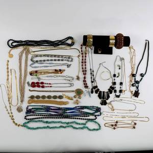 lot 52 image: Better Costume Jewelry Lot