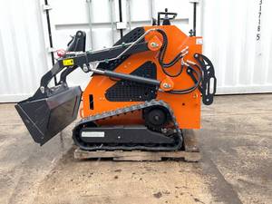 lot 3311 image: 2025 Landhero Mini Skid Steer Loader (LDH-S460)