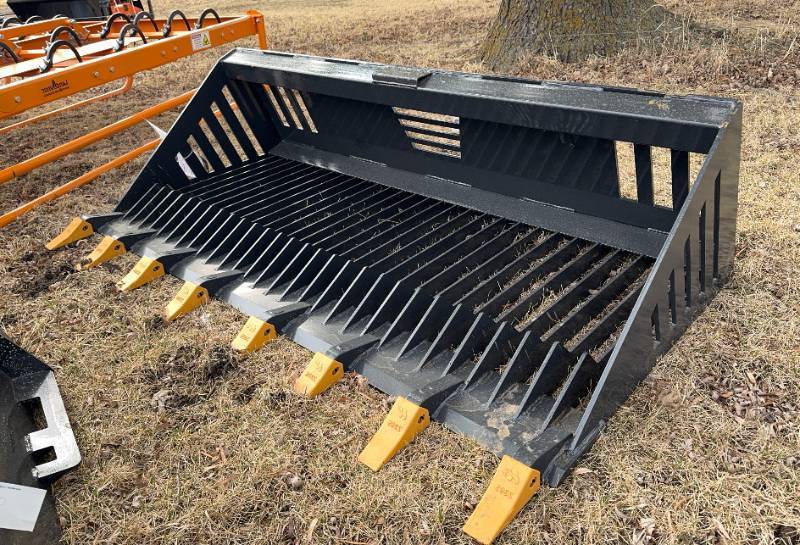 lot 1191 image: Landhonor 72 Rock Bucket (RB-14-72W)