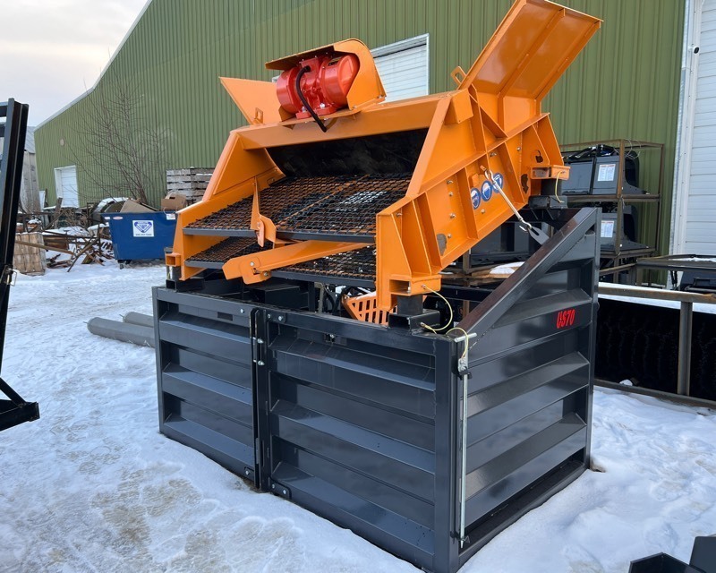 lot 2054 image: Paladin Skid Mounted Screener (SMS-64-40G)
