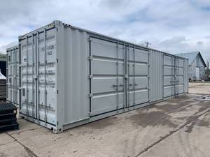 LYGU4163992 / Sea Container with 2 Extra Wide Side Doors, 40HC, Single Trip