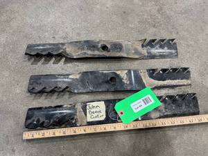 lot 9945 image: Mower Blades, John Deere Gator