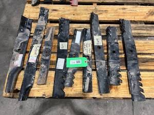 lot 9949 image: Mower Blades, Assorted (Toro, Murray, John Deere)