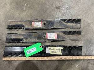 lot 9941 image: Mower Blades, Bush Hog