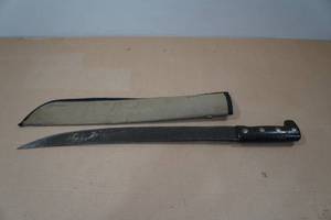 lot 17 image: Large Machete