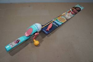 lot 77 image: Shakespeare Moana 2 6 Youth Fishing Pole