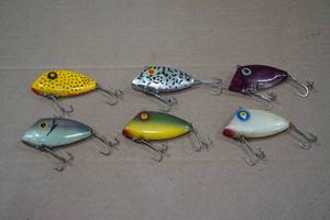 lot 93 image: 6 Vintage Pico Perch Lures