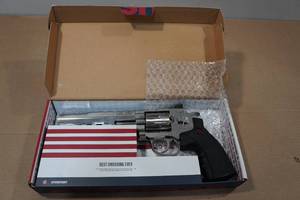 lot 111 image: Crossman CO2 Powered BB Revolver SR357