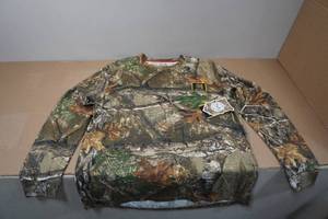 lot 187 image: Realtree Mens Scent Control Long Sleeve Shirt -Large