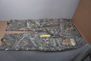 lot 190 image: Mossy Oak Mens Cargo Pants -XXL44-46