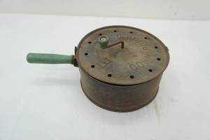lot 15 image: Antique E-Z Corn Popper