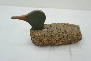 lot 23 image: Vintage Decorative Cork Duck 11 long