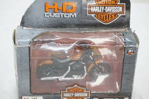 lot 25 image: Harley Davidson Model Motorcycle