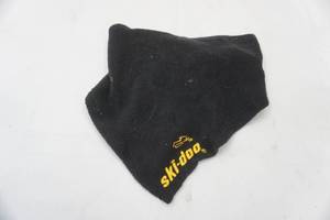 lot 31 image: Ski-Doo neck gaiter