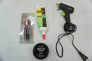 lot 59 image: Fishing supplies