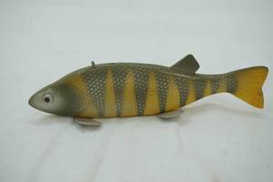 lot 73 image: fish decoy