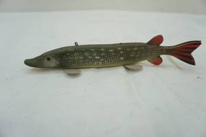 lot 76 image: Northern decoy