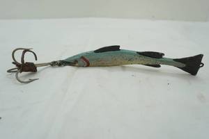 lot 78 image: Vintage cast iron fish lure