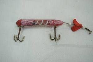 lot 101 image: Vintage Flashback Pull Leader