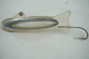 lot 104 image: Vintage Trav-L-Plug by Travelure Inc.