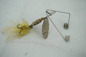 lot 109 image: Vintage Spinner Lure. Yellow & black spots