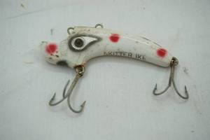 lot 117 image: Vintage Skitter Ike Fishing Lure