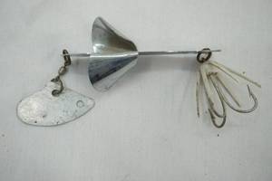 lot 119 image: Vintage Hagen Spinner Fishing Lure