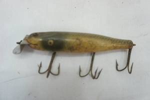 lot 122 image: Vintage CCBCO Fishing Lure 4 long