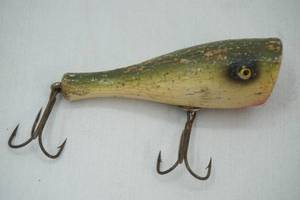 lot 162 image: Vintage Creek Chub Golden Shiner Plunker Fishing Lure