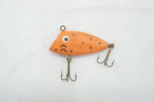 lot 179 image: Vintage Fishing Lure. Buckeye Bait