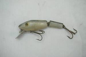 lot 182 image: Vintage L&S 25M Mirrolure Slo-Sinker