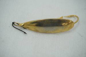 lot 200 image: Vintage Johnsons Silver Minnow - gold toned
