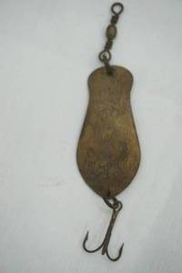 lot 213 image: Vintage KB Spoon Wobbler  Lure -