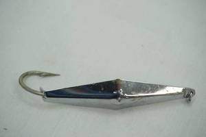 lot 221 image: Vintage Spoon squid